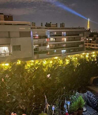 Nice Loft With Romantic View Over The Eiffel Tower Paris Exterior foto